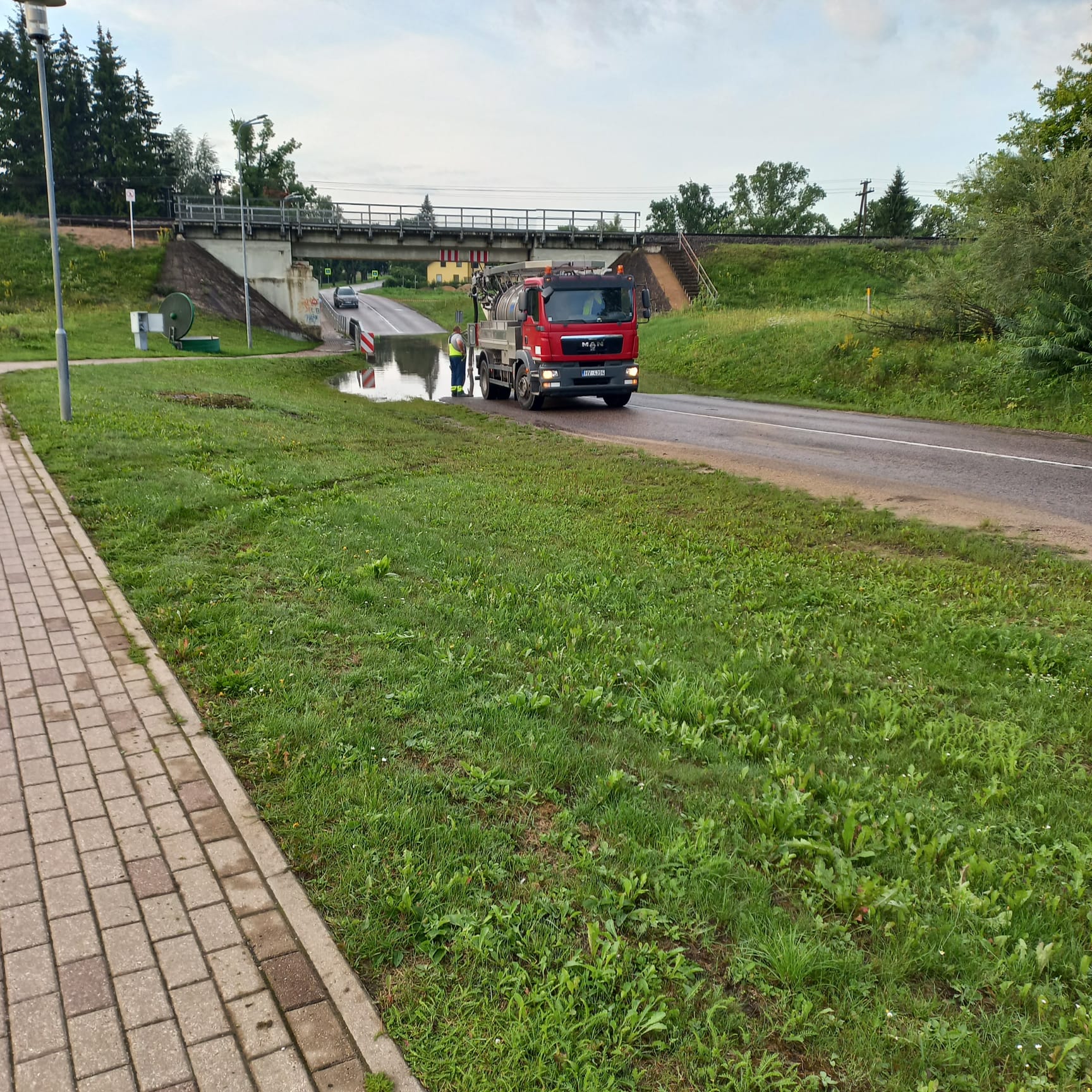 Nītaures ielas lietus kanalizācijas sūkņu stacijas darbība apstājusies